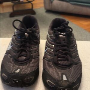 Nike Air Black and Gray Fitsole Sneakers